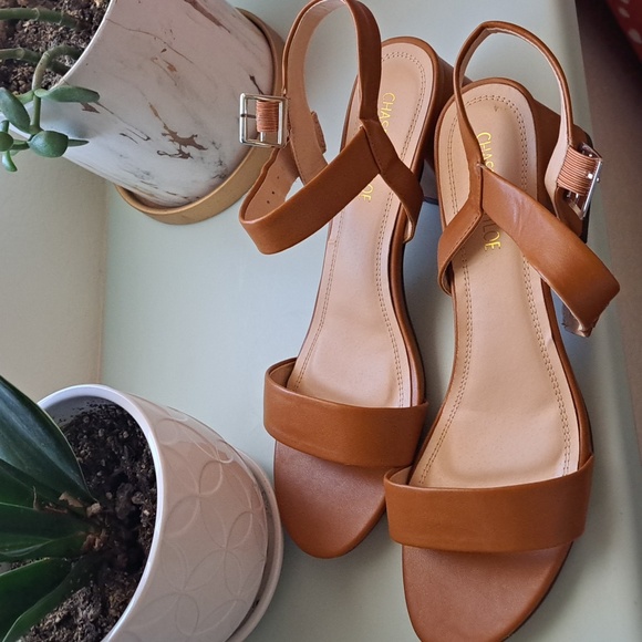 Sandals - Picture 4 of 4